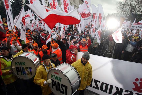 "Pomostówki" przyjęte w Senacie bez poprawek