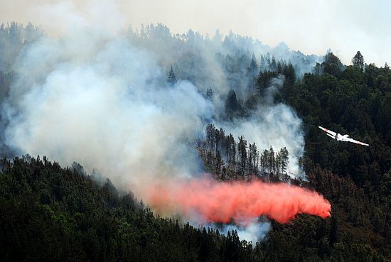 Kalifornia w ogniu - płomienie coraz bliżej zabudowań