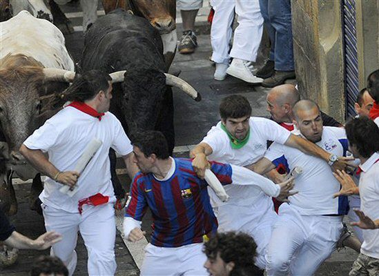 Trzy osoby ranne po gonitwie byków w Hiszpanii
