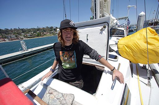 17-letni żeglarz sam opłynął świat