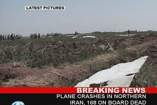 Tupolew z 168 osobami runął na ziemię w Iranie