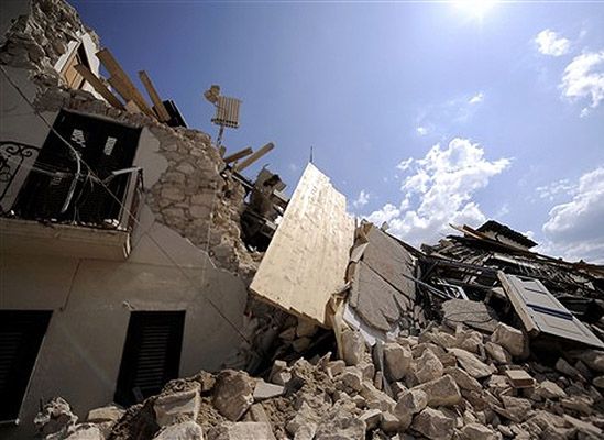 Kolejne trzęsienia ziemi w Abruzji