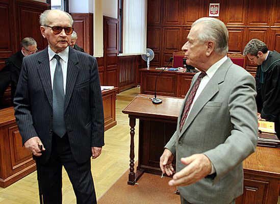 Jaruzelski i Kiszczak stracą specjalne emerytury