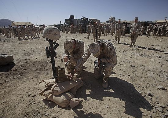 Zginęło 2 brytyjskich żołnierzy ranionych w Afganistanie