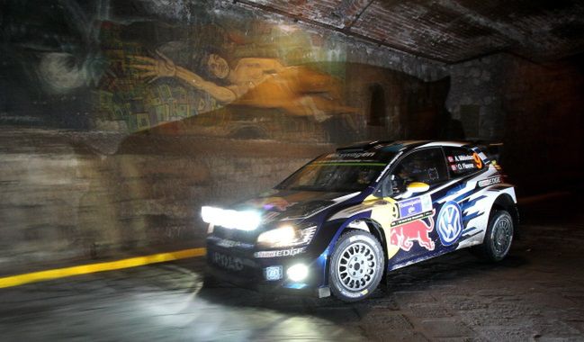 Rajd Meksyku: Ogier prowadzi po dwóch odcinkach