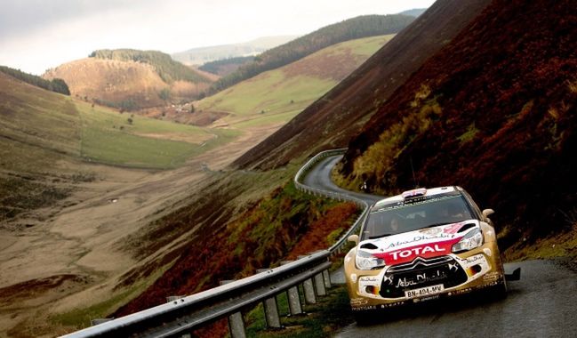 Kris Meeke zostaje w Citroenie