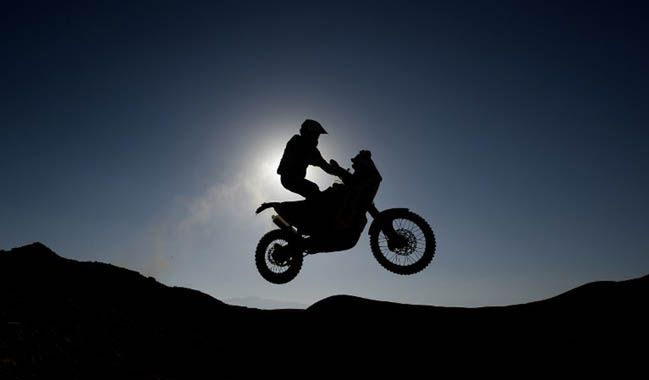 Dakar - Przygoński: celem podium, teraz snowboard