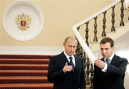 Miedwiediew proponuje, by Putin został premierem