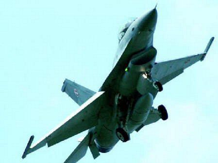 Myśliwce F-16 zostaną w Poznaniu