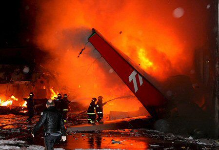 Polskie nazwiska na liście pasażerów rozbitego samolotu