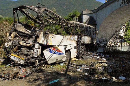 Śledztwo ws. wypadku autokaru pod Grenoble zawieszone