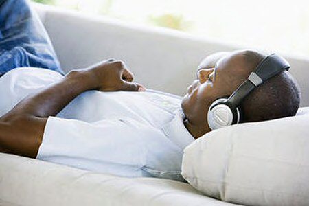 Pół godziny muzyki dziennie obniża ciśnienie
