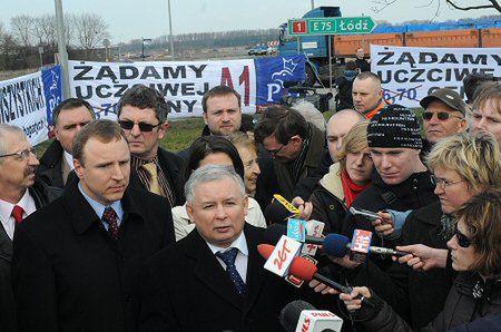 J.Kaczyński: zmniejszyć opłaty za autostrady!