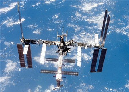 Prom kosmiczny Endeavour wylądował na Florydzie