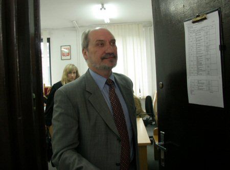 Macierewicz złożył 208 zawiadomień do prokuratury