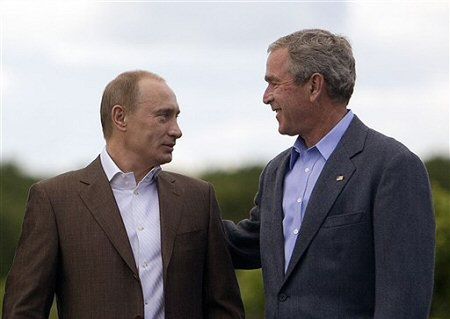 "Przyjazne" rozmowy Busha z Putinem