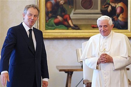 Blair chce być katolikiem, papież nie jest zachwycony