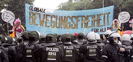 Policja zatrzymała 66 antyglobalistów w Rostocku