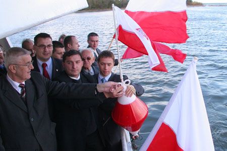 Politycy LPR wyrzucili "polską boję" na morzu