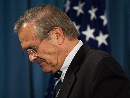 Szef Pentagonu zdymisjonowany - Rumsfelda zastąpi Gates