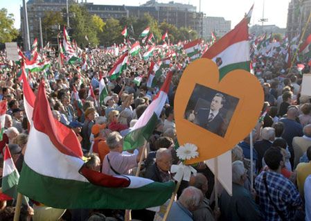80 tys. osób demonstrowało w Budapeszcie