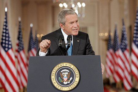 George W. Bush ujawnia istnienie tajnych więzień CIA