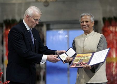 Mohammed Junus odbiera pokojową Nagrodę Nobla