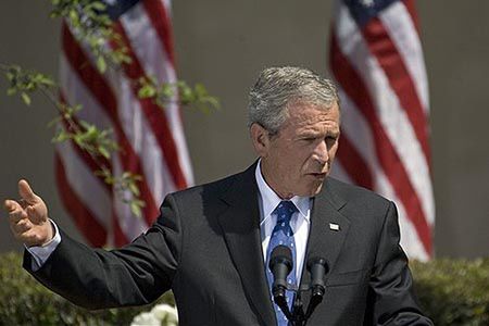 Bush podpisał ustawę o 100 mld dol. na wojnę w Iraku