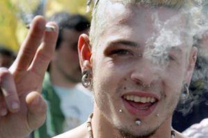 "Zalegalizować marihuanę" - marsz w Lizbonie i Kijowie