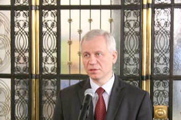 Jurek: absurdalna i bezsensowna agresja J. Kaczyńskiego