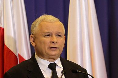 Nie bronił Lecha Kaczyńskiego, więc dostał zakaz?