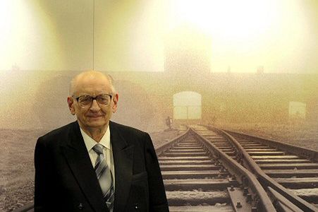 Bartoszewski: są środki na muzeum Auschwitz-Birkenau