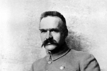 Skandal w Wilnie: Piłsudski niczym Hitler i Stalin