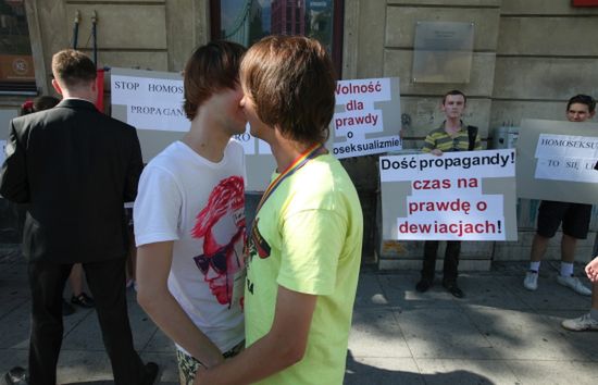 Policja zwiera szeregi. Sześć manifestacji w stolicy