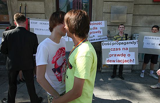 Sukces homoseksualistów - w końcu będą mogli to robić