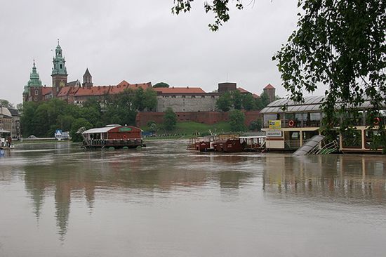 Wisła przerwała wały w Krakowie, trwa ewakuacja ludności