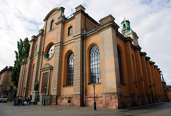 Polak odnowił kościół na ślub księżniczki