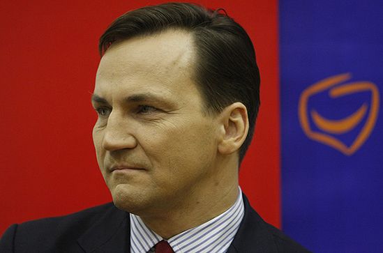 Sikorski: zagłosuję na Komorowskiego, ale głosujcie na mnie