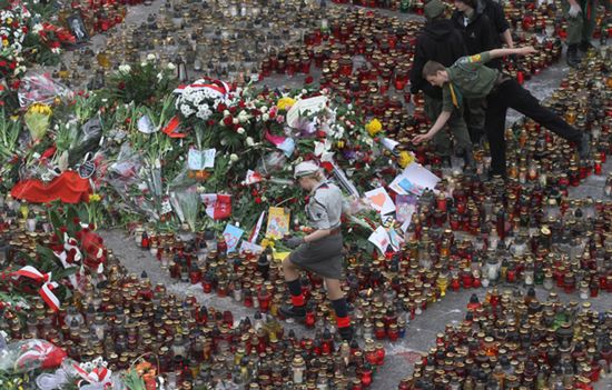 Dywan z kwiatów znikł sprzed Pałacu Prezydenckiego