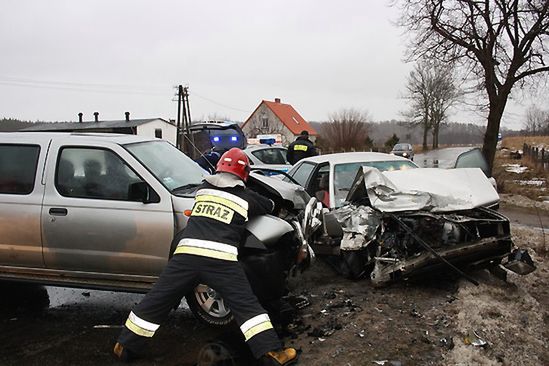 Niebezpieczny wypadek na skrzyżowaniu