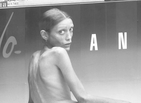 Zmarła anorektyczna aktorka i fotomodelka Isabelle Caro