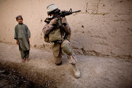 NATO zatwierdziło plan przekazywania kontroli w Afganistanie