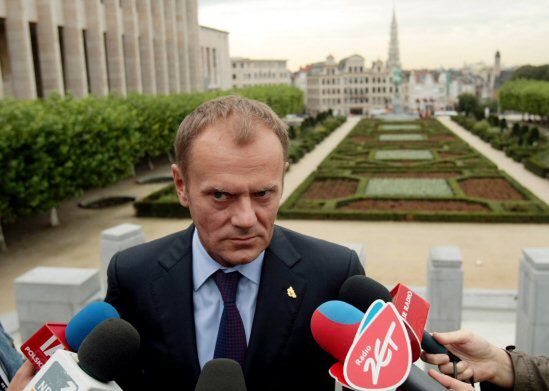 Tusk "zmienia sposób reakcji na dopalacze"