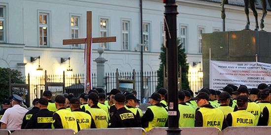 "Nie minie tydzień i pod Pałacem nie będzie krzyża"