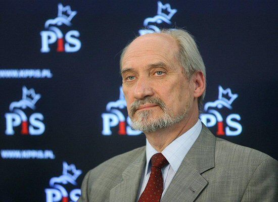 Antoni Macierewicz ściąga na pomoc USA