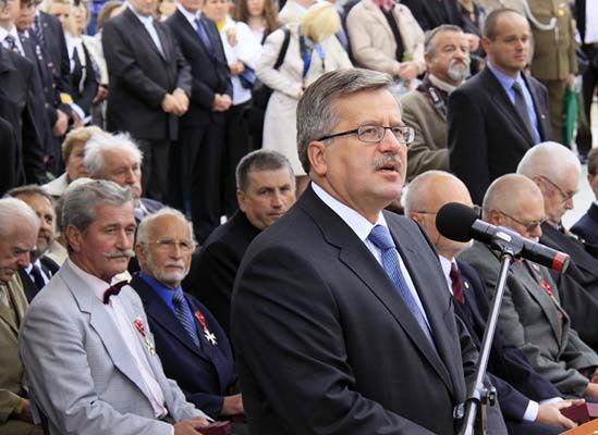 Komorowski chwali, ale i gani "S" w dzień jej święta