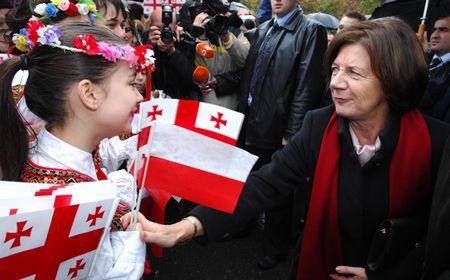 Żona prezydenta Gruzji: za dużo pytań ws. Smoleńska