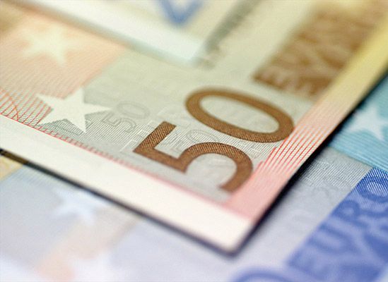 "Trzeba dekady, by uzdrowić finanse UE"