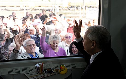 "Witamy Jarosława, pogromcę lisa" - Kaczyński w podróży