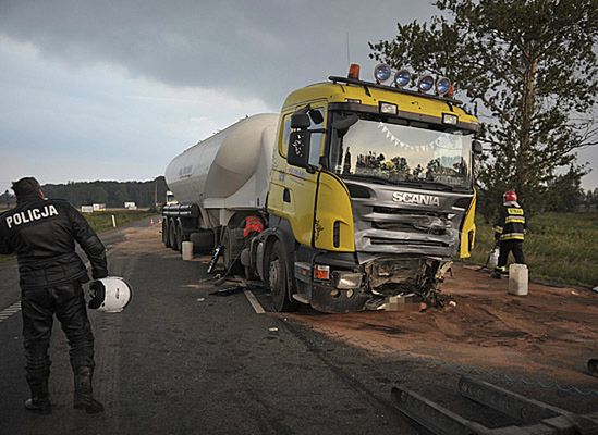 Tragiczny wypadek na drodze - zginęły dwie osoby